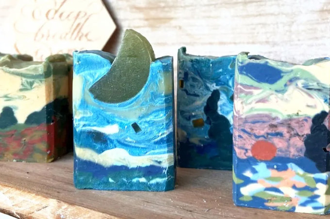 Lush銀河主題冬季期間限定店登陸K11！設巨型璀璨星河裝置、非凡禮遇禮物盒牆、汽泡彈工作坊等＋同場加映馬賽克燈、奶油膠手作、編織掛飾等工作坊