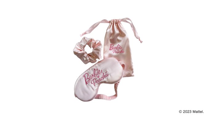 送 Barbie™️ x Peachii 系列限量行李箱 / 眼罩及髮圈 / 雨傘