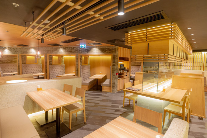 2023東涌酒吧推介｜日本串燒酒吧餐廳FirdBird Japanese Grill & Barn進駐東薈城必點桌上即燒料理、火山熔岩鮭魚卷等