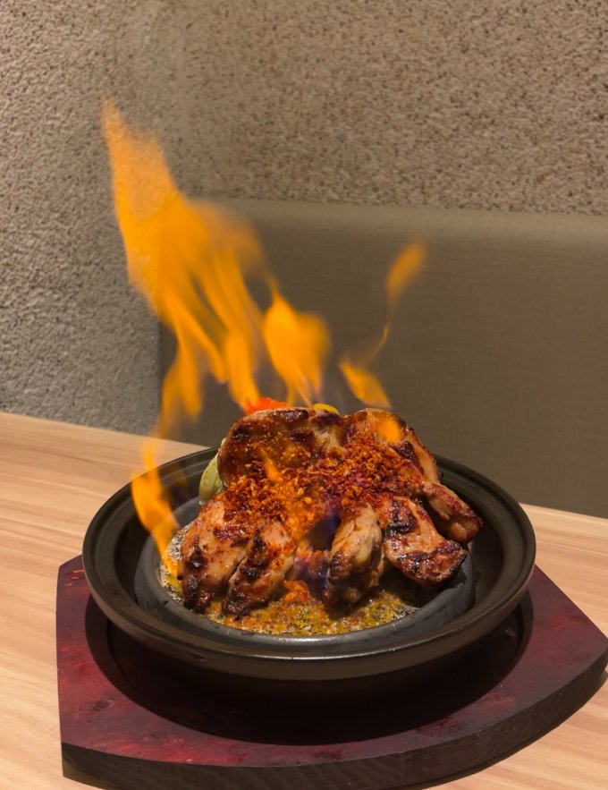 2023東涌酒吧推介｜日本串燒酒吧餐廳FirdBird Japanese Grill & Barn進駐東薈城必點桌上即燒料理、火山熔岩鮭魚卷等
