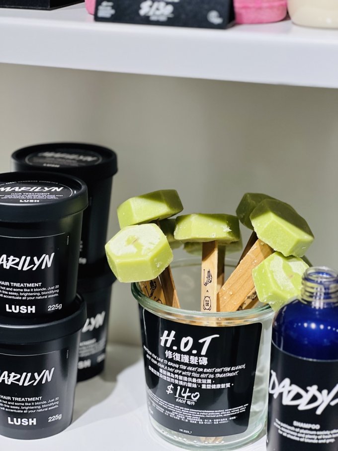 Lush推出超可愛月餅Bath Bomb！K11 Art Mall分店有售期間限定中秋月餅汽泡彈+Barbie聯乘系列即將上架門市