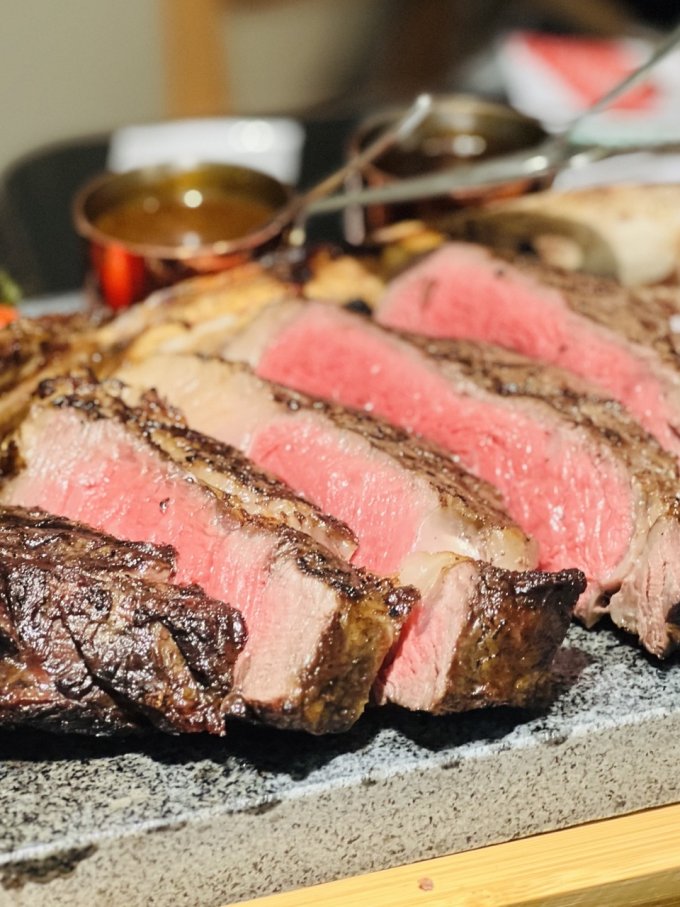 沙田美食推介｜必食外脆內嫩原隻蒜香玉米雞、視覺味覺有驚喜變奏版Tiramisu等2+2 café & bar新菜單