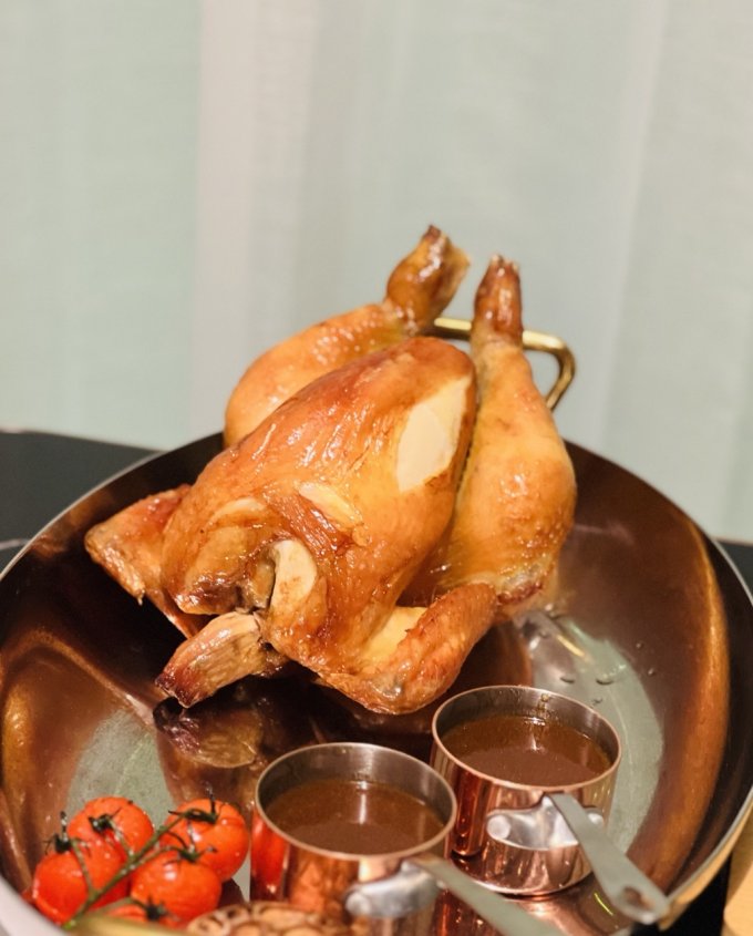 沙田美食推介｜必食外脆內嫩原隻蒜香玉米雞、視覺味覺有驚喜變奏版Tiramisu等2+2 café & bar新菜單
